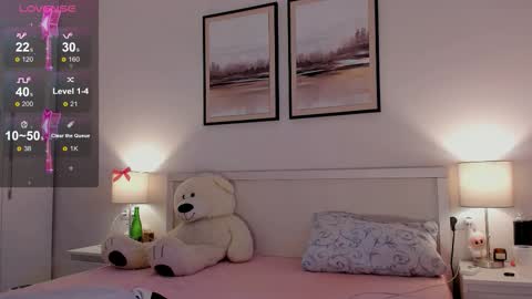 Snapshot of princess_nier chatting on 11-12-25, 07:03 Princess Diana online show from 11-12-25, 07:03