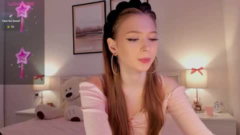 Snapshot of princess_nier chatting on 03-11-26, 07:42 Princess Diana online show from 03-11-26, 07:42