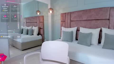 Paris  online show from 11-14-25, 05:33