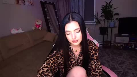 Snapshot of princessamira1 chatting on 10-23-25, 03:11 princessamira1 online show from 10-23-25, 03:11