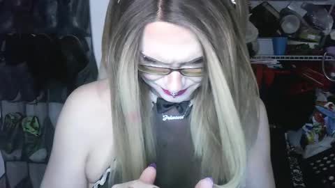 Snapshot of princessavery69 chatting on 02-08-26, 04:27 Princess Avery online show from 02-08-26, 04:27