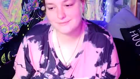 NOTYOURTYPICALBARBIE online show from 04-25-26, 10:07