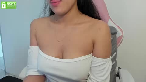Snapshot of princesse_katey chatting on 03-10-25, 01:21 miss me check out my YT   online show from 03-10-25, 01:21