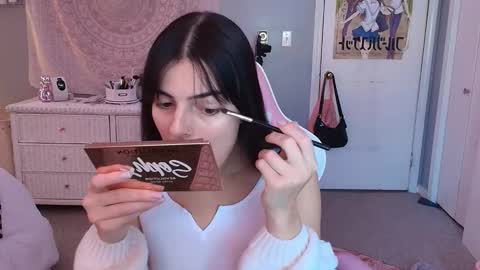 Snapshot of princesselysia99 chatting on 11-28-25, 05:04 Princess Elysia online show from 11-28-25, 05:04