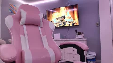 Snapshot of princesselysia99 chatting on 01-31-26, 11:47 Princess Elysia online show from 01-31-26, 11:47