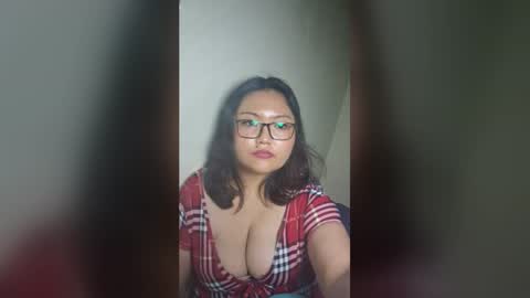 Snapshot of princesslilyrosie chatting on 06-24-26, 09:08 Lily Rosie online show from 06-24-26, 09:08