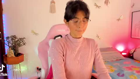 princessluna_14 online show from 06-25-26, 09:08