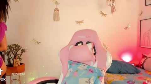 princessluna_14 online show from 07-12-26, 09:39