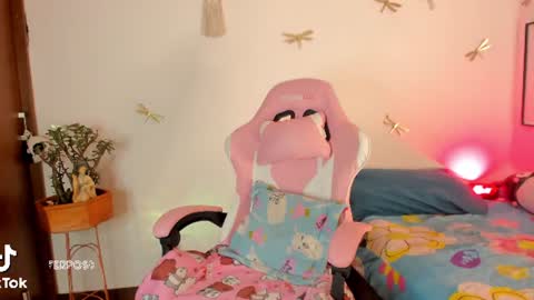 princessluna_14 online show from 07-15-26, 09:31