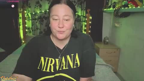 Snapshot of princesslux18 chatting on 03-04-26, 08:04 Lux Alot Luxi online show from 03-04-26, 08:04