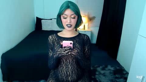 Snapshot of princessofcums69 chatting on 03-10-25, 09:10 Love online show from 03-10-25, 09:10