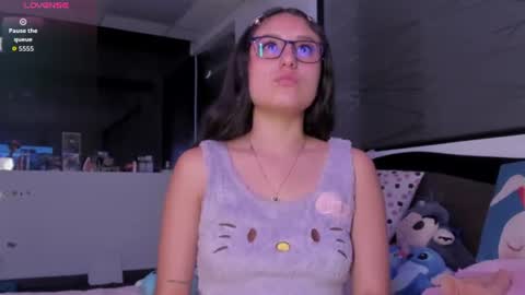 Snapshot of princesstina06 chatting on 06-11-26, 02:53 Valentina online show from 06-11-26, 02:53