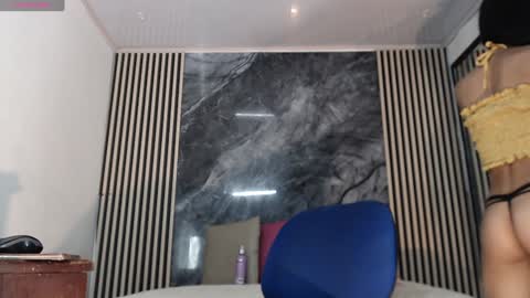 priscilarainbow online show from 01-07-25, 04:37