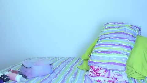 Snapshot of priscilasmiith25 chatting on 02-17-25, 07:10 PriscilaSmiith online show from 02-17-25, 07:10