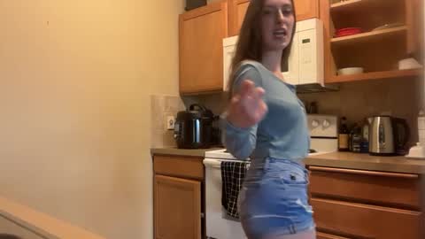 Snapshot of prism50 chatting on 09-29-25, 11:42 Prism online show from 09-29-25, 11:42