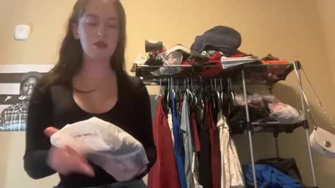 Snapshot of prism50 chatting on 11-06-25, 08:43 Prism online show from 11-06-25, 08:43