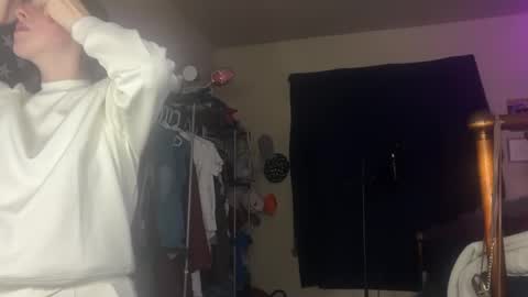 Snapshot of prism50 chatting on 11-13-25, 01:04 Prism online show from 11-13-25, 01:04