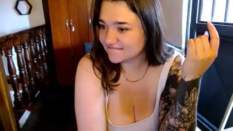 Snapshot of prismm_ chatting on 12-14-25, 04:01 prismm_ online show from 12-14-25, 04:01