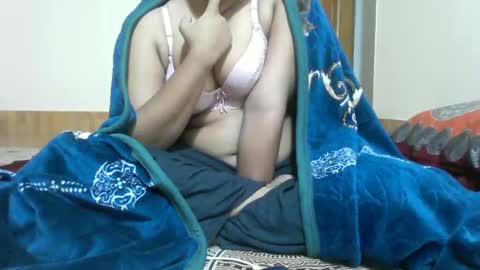 Snapshot of priyonti34 chatting on 12-08-24, 12:19 Priyonti ganguli online show from 12-08-24, 12:19