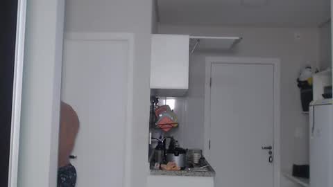 Snapshot of promuscles4u chatting on 12-17-24, 11:16 promuscles4u online show from 12-17-24, 11:16