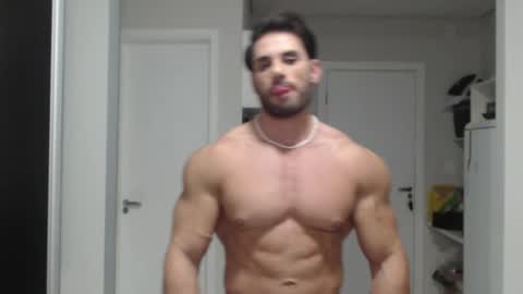 Snapshot of promuscles4u chatting on 12-23-24, 11:28 promuscles4u online show from 12-23-24, 11:28
