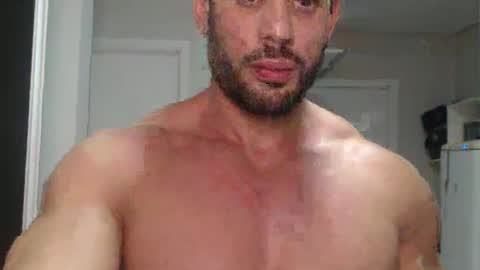 Snapshot of promuscles4u chatting on 01-28-25, 10:34 promuscles4u online show from 01-28-25, 10:34