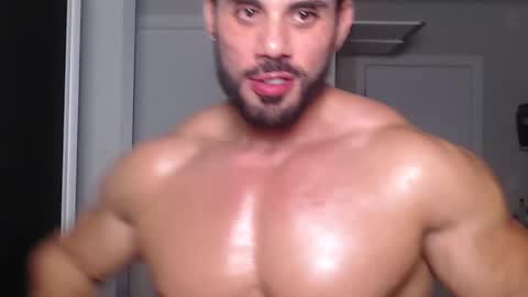 Snapshot of promuscles4u chatting on 02-15-25, 10:31 promuscles4u online show from 02-15-25, 10:31