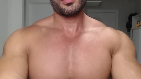 Snapshot of promuscles4u chatting on 03-08-25, 12:44 promuscles4u online show from 03-08-25, 12:44