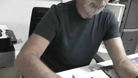 mature hairy guy online show from 06-18-26, 03:16