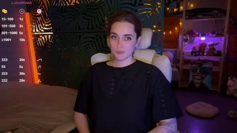 Queen of Pain online show from 04-28-26, 04:12