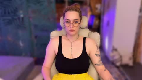 Snapshot of ps4pro chatting on 06-08-26, 02:45 Queen of Pain online show from 06-08-26, 02:45