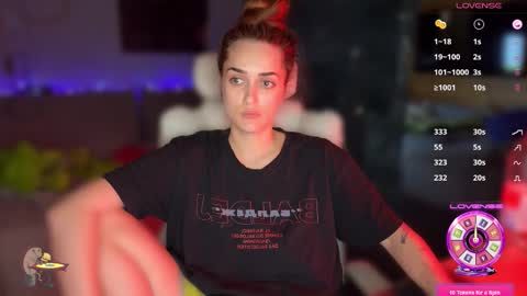 Queen of Pain online show from 09-17-25, 01:35