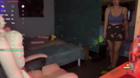 Queen of Pain online show from 10-24-25, 07:32