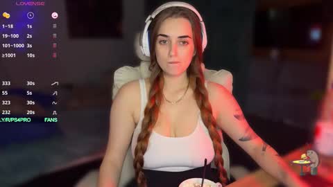 Queen of Pain online show from 11-01-25, 04:58