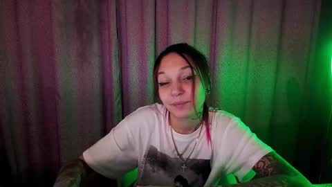 Snapshot of psyheya chatting on 12-23-24, 07:52 LUCY ----- online show from 12-23-24, 07:52