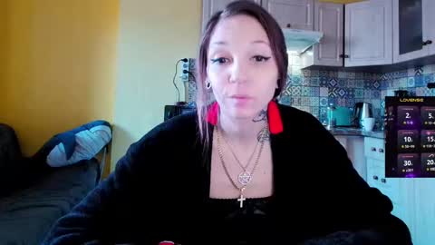 Snapshot of psyheya chatting on 02-08-25, 07:04 LUCY ----- online show from 02-08-25, 07:04