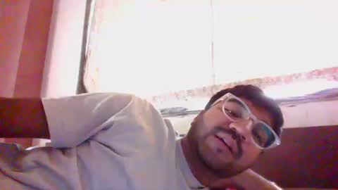 Snapshot of ptl1711 chatting on 01-10-26, 09:44 ptl1711 online show from 01-10-26, 09:44