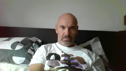 Snapshot of pubboy77 chatting on 07-31-26, 01:32 pubboy77 online show from 07-31-26, 01:32