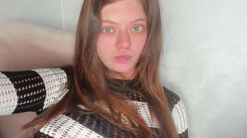 Snapshot of puff_witch chatting on 12-17-24, 09:07 Nayaa Nay 3 online show from 12-17-24, 09:07