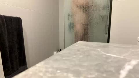 Snapshot of puffiest chatting on 12-04-25, 01:48 puffiest online show from 12-04-25, 01:48