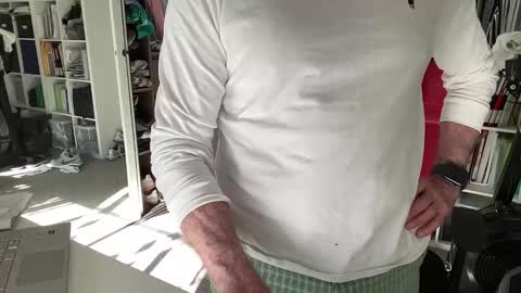 Snapshot of puffiest chatting on 01-18-26, 07:45 puffiest online show from 01-18-26, 07:45