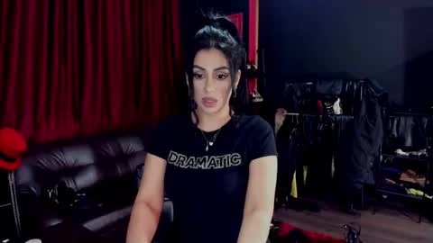 Snapshot of puffy_love chatting on 02-06-25, 08:45 MissPuffyLove online show from 02-06-25, 08:45