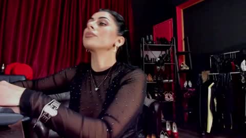 Snapshot of puffy_love chatting on 02-24-25, 09:09 MissPuffyLove online show from 02-24-25, 09:09