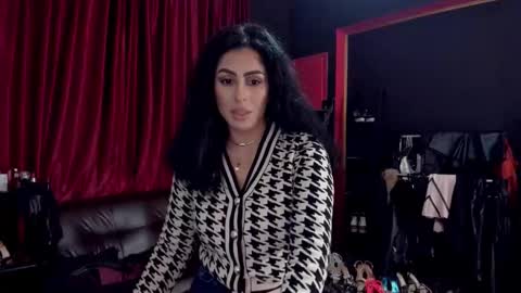 Snapshot of puffy_love chatting on 11-10-25, 10:42 MissPuffyLove online show from 11-10-25, 10:42