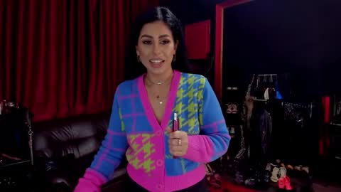 Snapshot of puffy_love chatting on 12-19-25, 10:17 MissPuffyLove online show from 12-19-25, 10:17