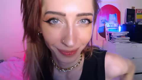 EsteticHouse online show from 11-26-25, 03:13