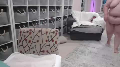 Puggie -  online show from 01-15-25, 11:53