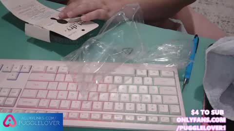 Puggie -  online show from 02-26-25, 11:20