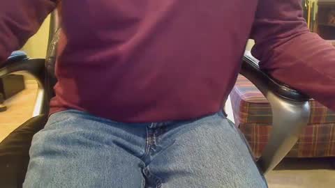 Snapshot of pulltoy1 chatting on 12-03-24, 08:39 pulltoy1 online show from 12-03-24, 08:39