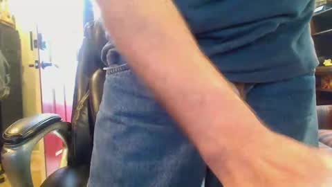 Snapshot of pulltoy1 chatting on 01-04-25, 04:11 pulltoy1 online show from 01-04-25, 04:11